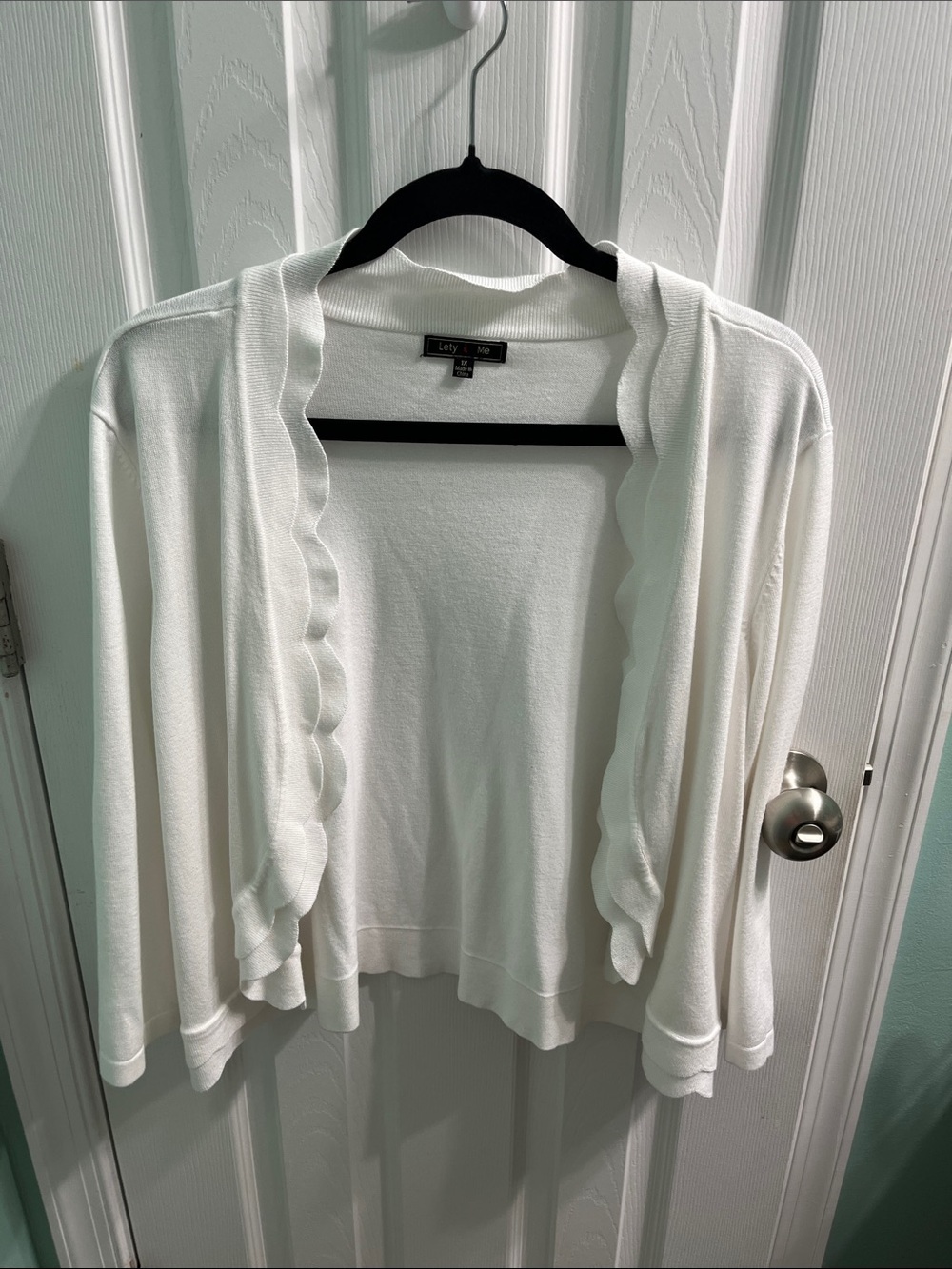 Lety & Me White Scallop-Trim Open Cardigan